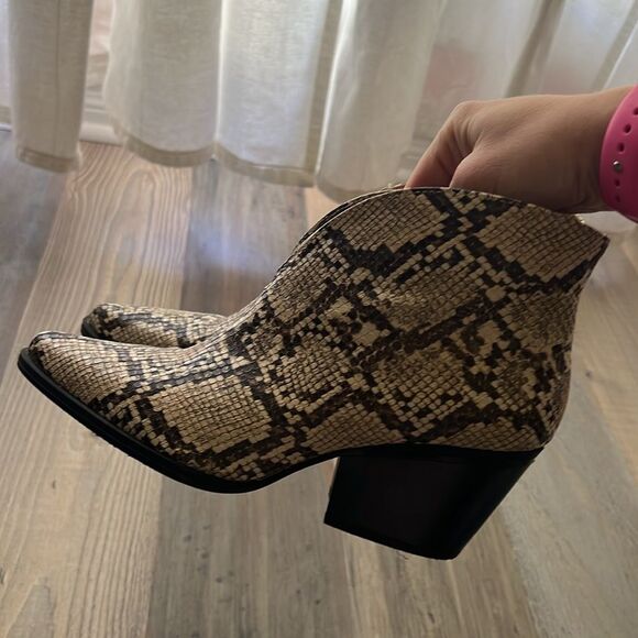 Zara V-Vamp Cowboy Snake Print Ankle Boots Size: 36 - Picture 9 of 14